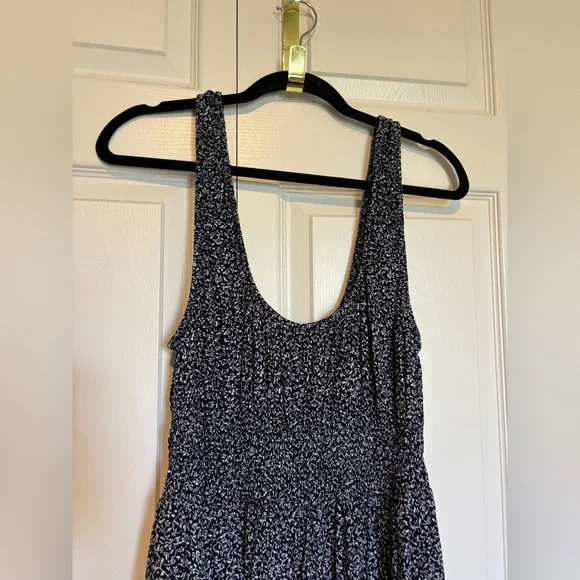 Faherty Sunseeker Midi Dress in Navy Riverton Ditsy floral spring summer - Picture 6 of 11